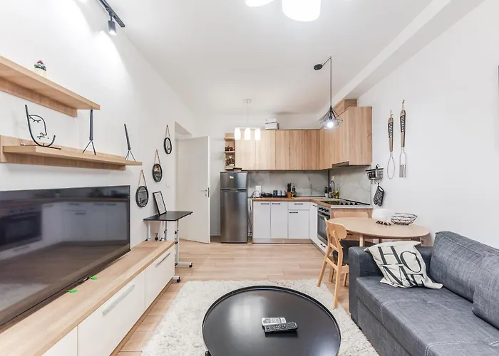Noir Apartment By Kondo Stays